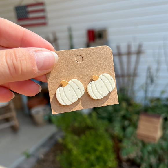 Pumpkin Polymer Studs White