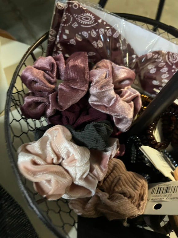 Velvet Scrunchy