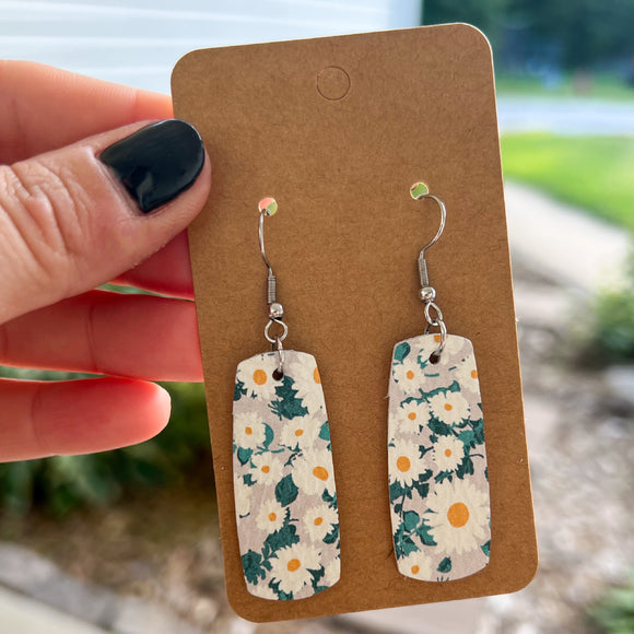 Daisies Mini Bar Leather Earrings - Main Image