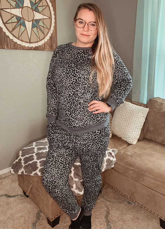 Grey Leopard Lounge Set